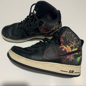 Men’s size 9 high top Air Force 1